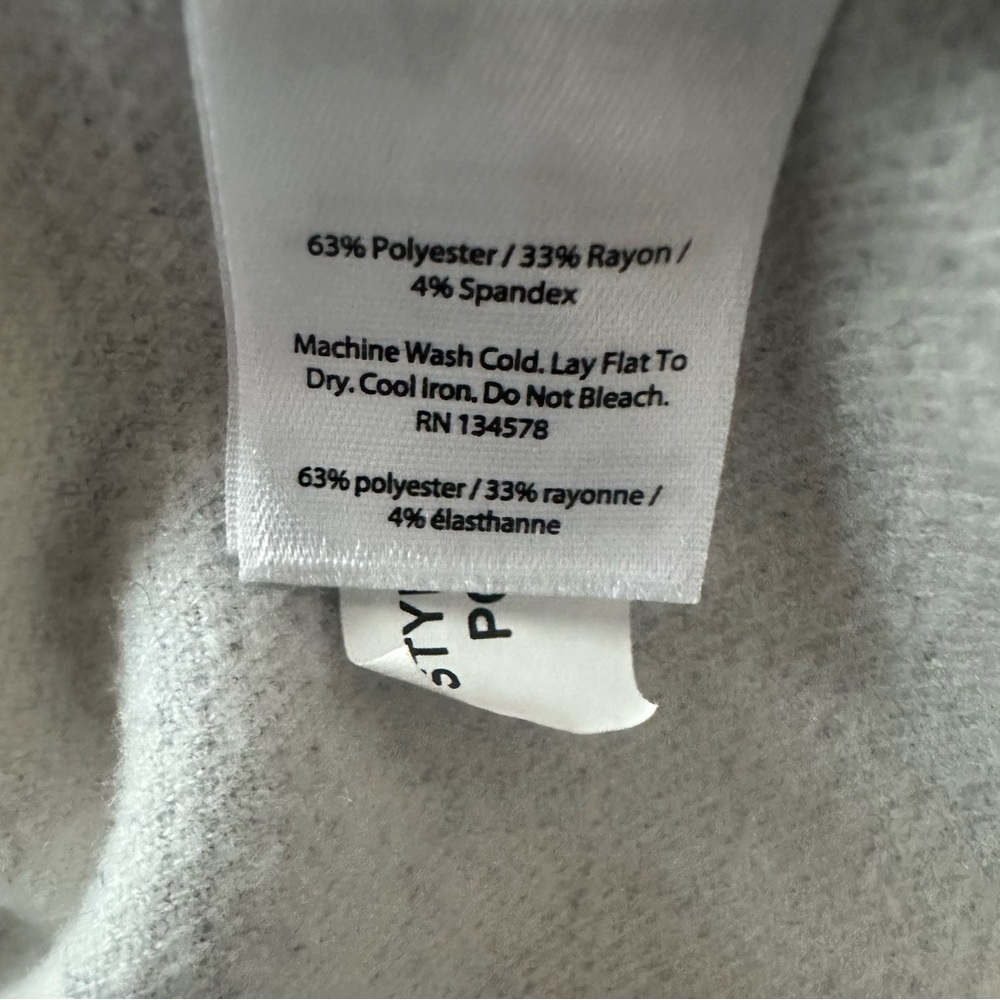 Vineyard Vines Blue and Cream Buffalo Plaid Tunic Top, Size M, MSRP $128 - Picture 6 of 6